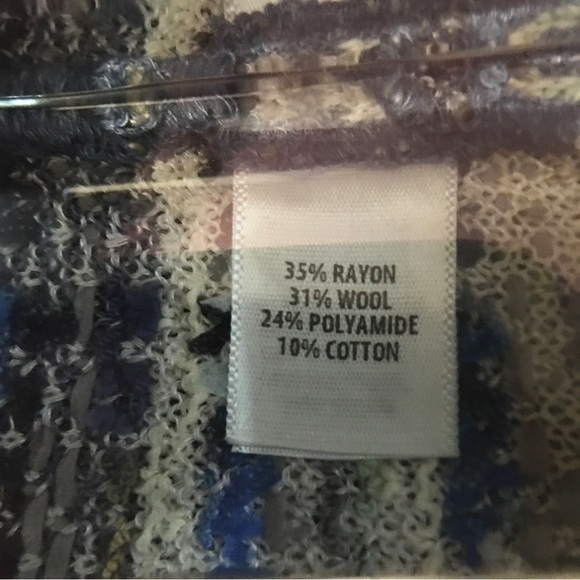 ST. JOHN NEW WITH TAGS SWEATER MED BUT WEARS LIKE… - Picture 7 of 15